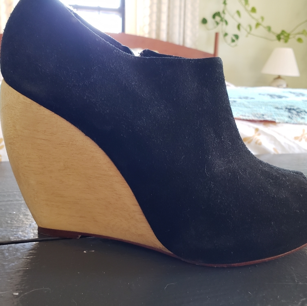 Loeffler Randall Black Suede Wedge 9